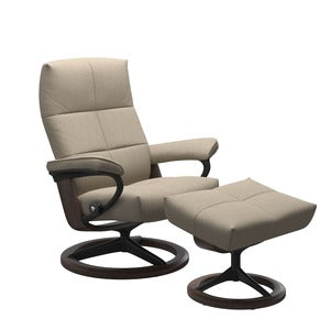 1374315 Chair W/ Footstool - Signature